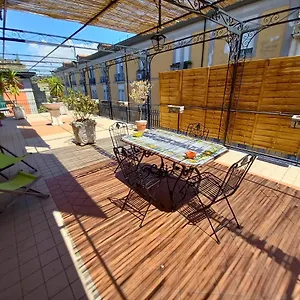 Accasatua Neapolitan , Nápoles Itália