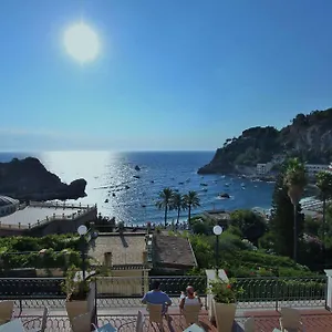 https://baia-azzurra.taorminaitalyhotels.com
