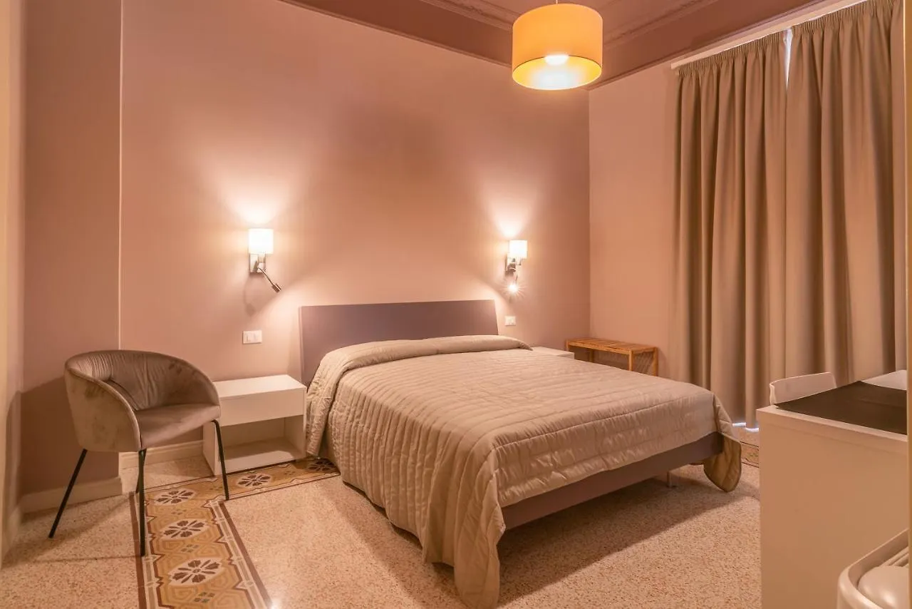 B&B Handy Palermo 0*,  Itália